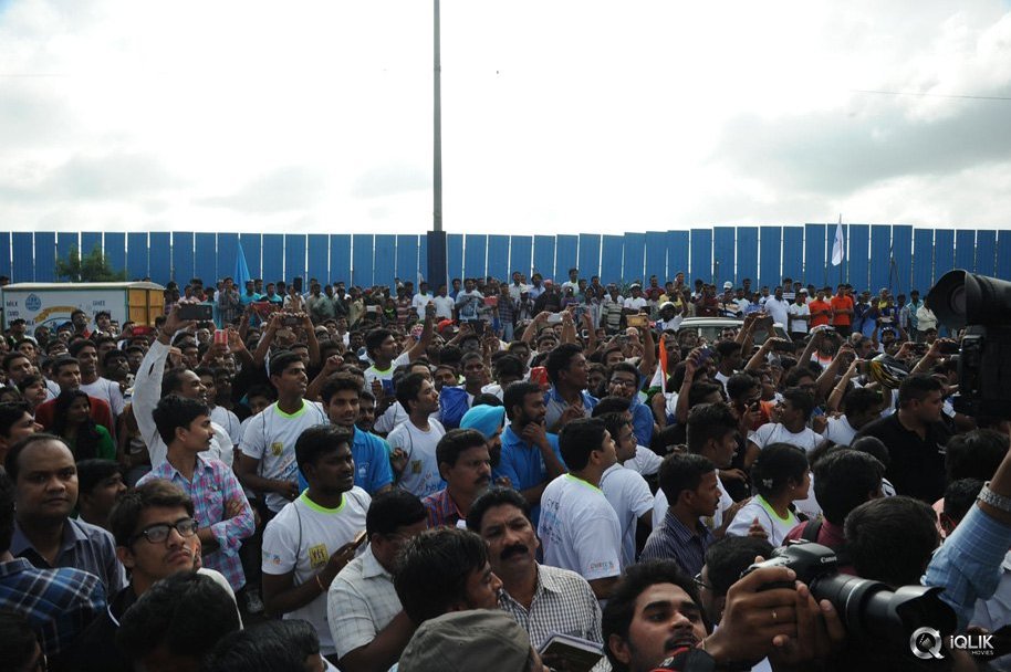 Srimanthudu-Movie-Team-at-HBC-Chak-De-India-Ride